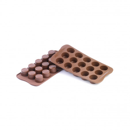 MOLDE BOMBONES RDO BARRAS SILICON CAFE 15 CAVIDADES Ø30X18MM SILIKOMART SCG07