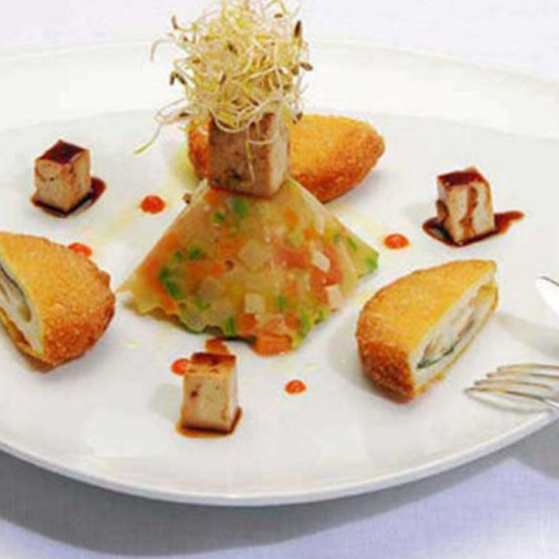 Molde Piramide Silicon Silikomart 7.1X4Cm